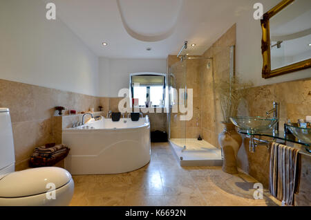 Salle de bains familiale Banque D'Images