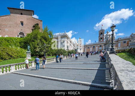 La colline du Capitole cordonata menant de la via del teatro di Marcello à la piazza del Campidoglio, Rome, Latium, Italie, Europe. Banque D'Images