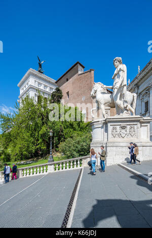 La colline du Capitole cordonata menant de la via del teatro di Marcello à la piazza del Campidoglio, Rome, Latium, Italie, Europe. Banque D'Images