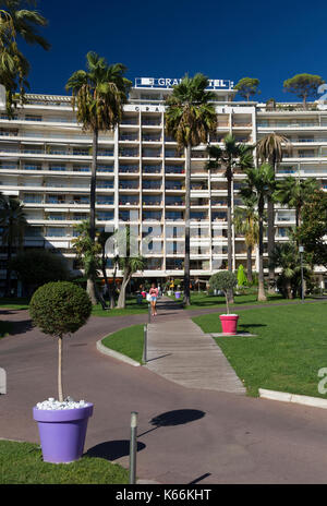 Entrée au Grand Hôtel, Boulevard de la Croisette, Cannes, France Banque D'Images