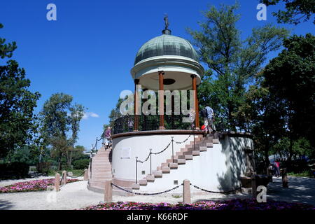 Kiosque sur l'île Margaret (Margit Sziget), Budapest, Hongrie Banque D'Images