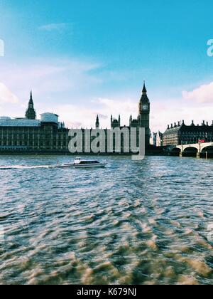 Big Ben et les chambres du Parlement, Londres, Angleterre, Royaume-Uni Banque D'Images