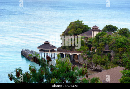 Boracay, philippines - 7 avril, 2016 : shangri la boracay resort boat dock. Le complexe hôtelier de luxe est situé à côté d'un eco-réserve. Banque D'Images