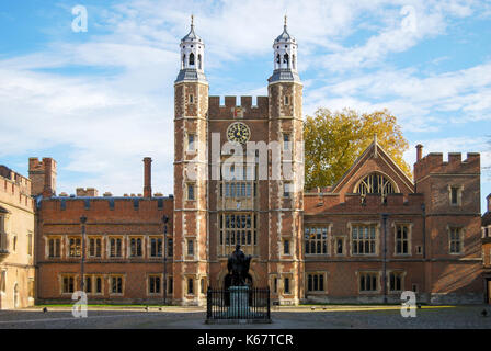 Lupton's Tower, cour de l'école, Eton College, Eton, Berkshire, Angleterre, Royaume-Uni Banque D'Images