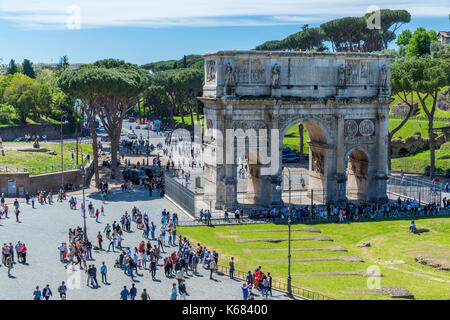 Côté nord, arc de Constantin vu du Colisée, Rome, Latium, Italie, Europe. Banque D'Images