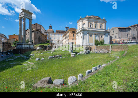 Théâtre de marcellus et temple d'Apollon Sosien, Rome, Latium, Italie, Europe. Banque D'Images