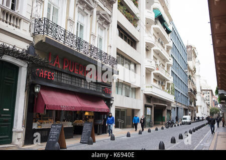 SAN TELMO, BUENOS AIRES, ARGENTINE - Septembre 2017 - Café La Porto Rico, un bar de San Telmo d'acheter et de boire de café Banque D'Images