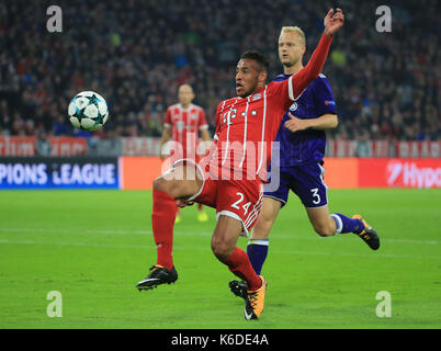 Munich, Allemagne. 12 sep, 2017. Le Bayern Munich's corentin tolisso (avant) contrôle le ballon pendant le premier tour de ligue des champions (UCL) match Bayern Munich de l'Allemagne et le RSC Anderlecht de Belgique, à Munich, Allemagne, le sept. 12, 2017. Le Bayern Munich a gagné 3-0. crédit : philippe ruiz/Xinhua/Alamy live news Banque D'Images