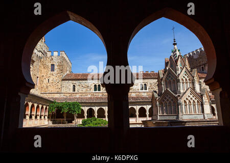 Bâtiment central du cloître du monastère de Guadalupe arcade ouverte. À l'étage supérieur. Caceres, Espagne Banque D'Images