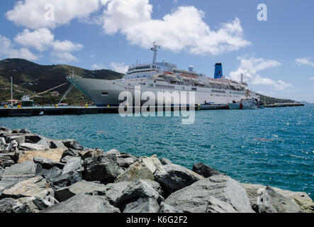 Bateau de croisière amarré célébration thomson à Road Town, Tortola, British Virgin Islands Banque D'Images