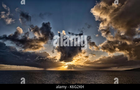 Coucher de soleil à l'ouest depuis Basseterre, St Kitts, Antilles Banque D'Images