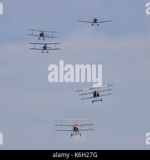 La Grande Guerre de l'équipe de reconstitution d'une guerre mondiale 1 antenne combat de chiens à Bournemouth Air Festival Banque D'Images