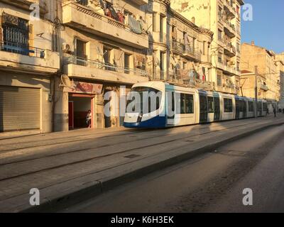 La société nationale algérienne de transport ferroviaire.central gare de algier.la sntf une entreprise d'état dispose actuellement d'un monopole sur l'Algérie. Banque D'Images