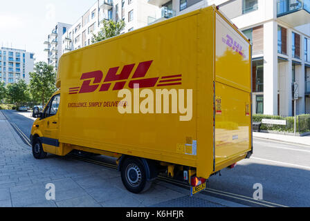 Camion de livraison DHL, Londres Angleterre Royaume-Uni UK Banque D'Images