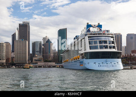 Ovation MS de la mer, le port de Sydney, NSW, Australie Banque D'Images