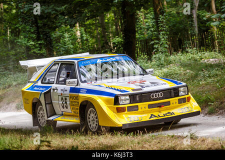 1986 ausi quattro s1 e2 sur la forêt avec l'étape de rallye à l'conducteur janice magee 2017 goodwwod festival of speed, Sussex, UK. Banque D'Images