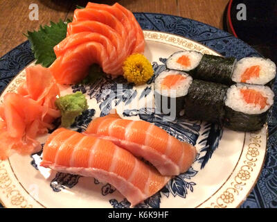 Ensemble de sushi au saumon Banque D'Images