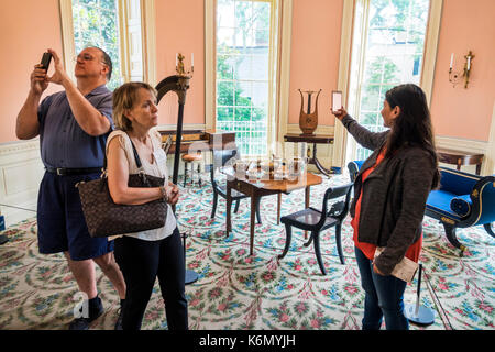 Charleston Caroline du Sud, centre-ville historique, Nathaniel Russell House Museum, maison historique, salle de musique, adultes femme femme femme femme femme, homme hommes homme, Banque D'Images