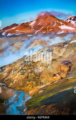 Kerlingarfjöll est un 1 477 m (4 846 ft) de haut de montagne en Islande situé dans les hautes terres d'Islande près de la Kjölur chemin Highland. Banque D'Images