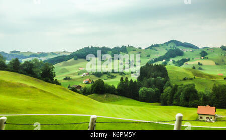 Beaux paysages de voiture le long de la frontière de la Suisse et le Liechtenstein, Vaduz, Liechtenstein Banque D'Images