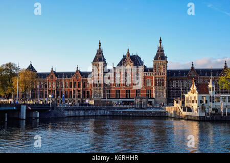 Amsterdam Centraal Station, Pays-Bas Banque D'Images