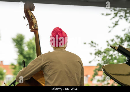 Un bassiste de jazz danois c Christensen, au Festival de Jazz de Copenhague Banque D'Images