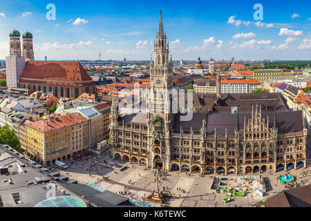 La ville de Munich au nouvel hôtel de ville de Marienplatz, Munich, Allemagne Banque D'Images