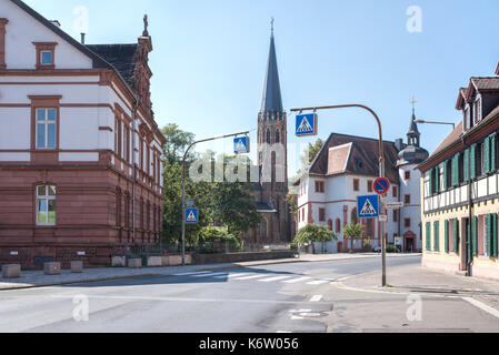 Neustadt an der Weinstrasse, GER, Rheinland-Pfalz - août 23, St. Marien Kirche, Neustadt a.d. WSTR., Innenstadt . Im Bild: Die katholische Kirche (S Banque D'Images