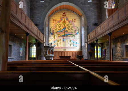 Intérieur de l'église de saint Colomba à Drumcliff, Comté de Sligo, Irlande Banque D'Images