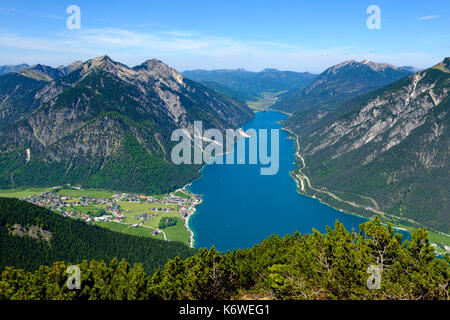 Vue sur le lac Achensee, depuis la Bärenkopf, paysage de montagne, Pertisau, Tyrol, Autriche Banque D'Images