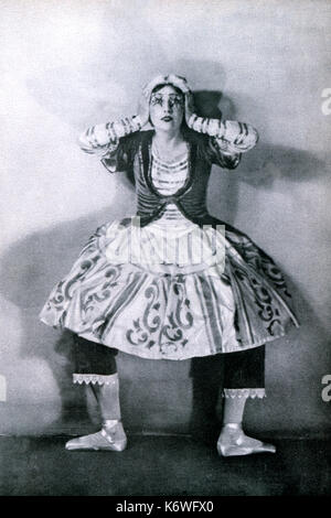 - STRAVINSKY PETROUCHKA Lydia SOKOLOVA (danseur britannique, 1896-1974, née Hilda Munnings) comme la poupée dans Petrouchka, années 20, compositeur russe, 1882-1971 Ballet Banque D'Images