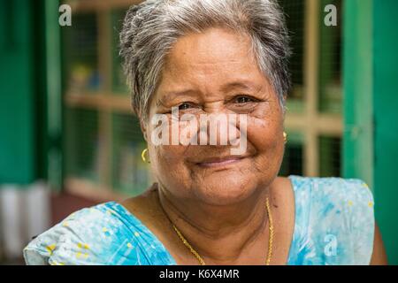 Philippines, Palawan, Aborlan, Sombrero Island, woman portrait Banque D'Images