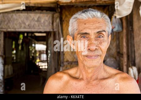 Philippines, Palawan, Aborlan, Sombrero Island, vieux pêcheur portrait Banque D'Images