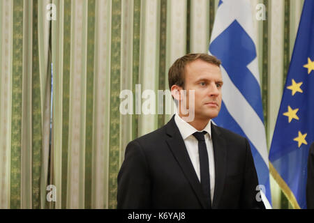 Athènes, Grèce - septembre 7, 2017 : le président français Emmanuel Macron avec sa femme Brigitte lors d'une cérémonie de bienvenue au palais présidentiel de Banque D'Images