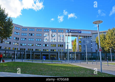 Bâtiment du siège de Michelin, Clermont-Ferrand, Auvergne, Massif-Central, France Banque D'Images