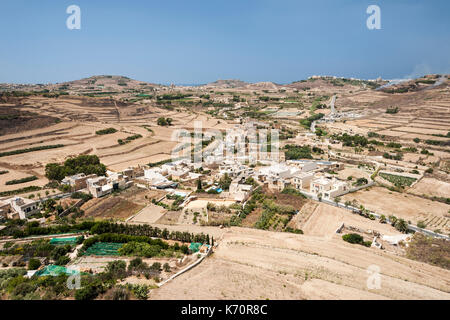 Vue depuis la citadelle de la ville de Victoria, la capitale de l'île de Gozo à Malte Banque D'Images