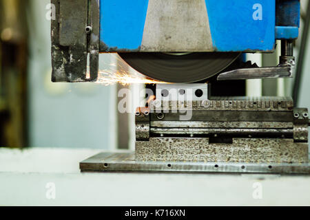 Surface de polissage en usine métal Banque D'Images