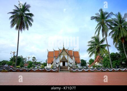 Wat Phumin ou Phu Min Temple, le célèbre ancien temple dans la province de Nan, partie Nord de la Thaïlande Banque D'Images