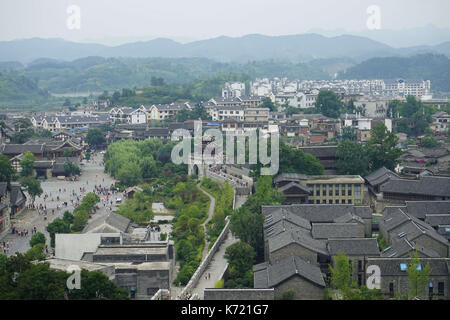 Guiyang, Guiyang, Chine. 14Th sep 2017. Guiyang, Chine 14ème septembre 2017 : (usage éditorial uniquement. Chine out) .qingyan ville ancienne, l'une des plus célèbres villes historiques et culturelles dans la province de Guizhou, réside dans la banlieue sud de Guiyang. comme une ancienne ville, couvrant une superficie de 741 acres, qingyan ville a été construit en 1378. Aujourd'hui, en raison de sa longue histoire et de l'atmosphère culturelle forte, la ville est devenue une destination attrayante pour de nombreux touristes nationaux et étrangers. crédit : l'Asie sipa/zuma/Alamy fil live news Banque D'Images