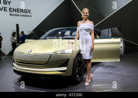 Francfort, Allemagne. 13 sep, 2017. skoda vision e voiture électrique au salon de l'automobile IAA de Francfort 2017. crédit : jlbvdwolf/Alamy live news Banque D'Images