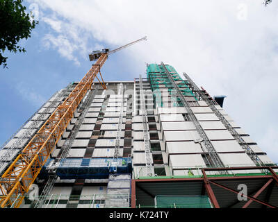 Belfast, en Irlande du Nord, Royaume-Uni. 14Th Sep 2017. L'hôtel Belfast continue de flèche avec la transformation de Windsor House, Bedford Street, une fois que le plus haut bâtiment de Belfast, dans le Grand Central Hotel. L'hôtel moyennant £30m, fait partie de l'Hastings Hotels portfolio et aura 300 chambres, un restaurant, un bistro, un salon sur le toit, unités et bureaux de vente au détail. Chambres d'hôtel dans la ville devraient augmenter de 38  % d'ici 2018. Crédit : J Orr/Alamy Live News Banque D'Images