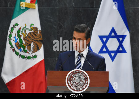 La ville de Mexico, Mexique. 14Th Sep 2017. Le président du Mexique Enrique Pena Nieto vu pendant la conférence de presse à la résidence présidentielle de Los Pinos au cours de la visite du Premier ministre israélien Benjamin Netanyahu. Credit : SOPA/Alamy Images Limited Live News Banque D'Images