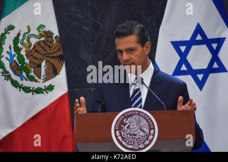 La ville de Mexico, Mexique. 14Th Sep 2017. Le président du Mexique Enrique Pena Nieto vu pendant la conférence de presse à la résidence présidentielle de Los Pinos au cours de la visite du Premier ministre israélien Benjamin Netanyahu. Credit : SOPA/Alamy Images Limited Live News Banque D'Images