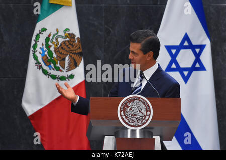 La ville de Mexico, Mexique. 14Th Sep 2017. Le président du Mexique Enrique Pena Nieto vu pendant la conférence de presse à la résidence présidentielle de Los Pinos au cours de la visite du Premier ministre israélien Benjamin Netanyahu. Credit : SOPA/Alamy Images Limited Live News Banque D'Images