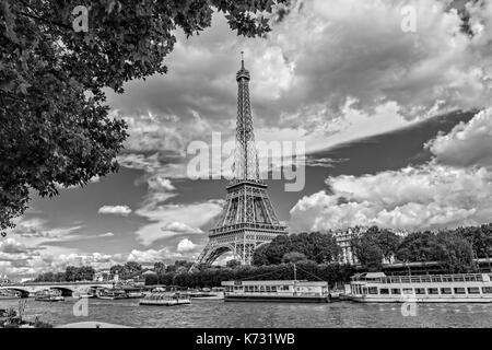 La Tour Eiffel et de la Seine Banque D'Images