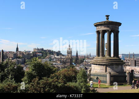 L'affichage classique d'Édimbourg à partir du haut de la colline calton Banque D'Images