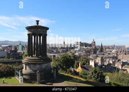 L'affichage classique d'Édimbourg à partir du haut de la colline calton Banque D'Images