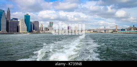 New York, USA - 28 septembre 2016 : new york waterway vista entre Manhattan et Brooklyn. Banque D'Images