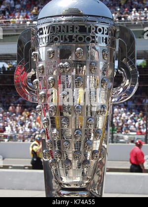 Trophée Borg-Warner INDY 500 sur l'affichage Banque D'Images