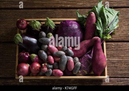 Frais généraux de divers légumes sur panier Banque D'Images